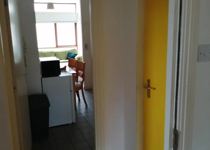 2 Bedroom, 2 Bathroom Lägenhet